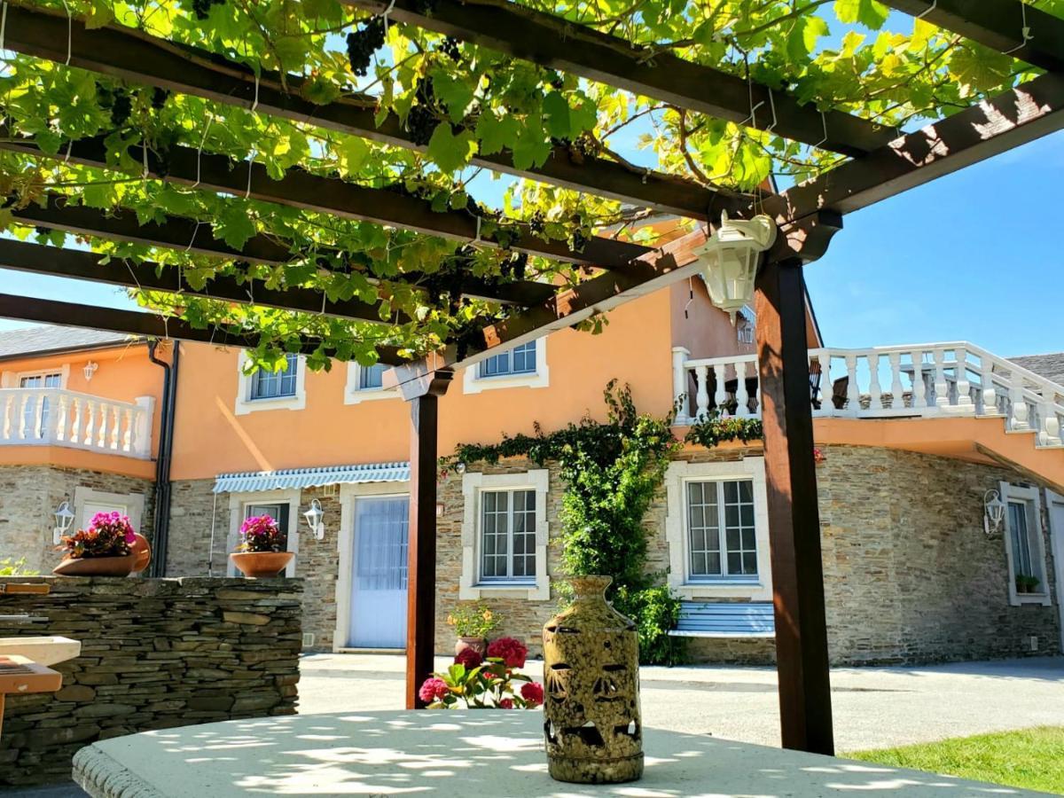 Apartamentos Turisticos Rosa Ribadeo Dış mekan fotoğraf