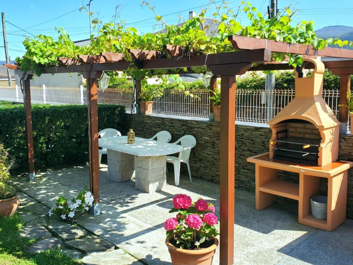 Apartamentos Turisticos Rosa Ribadeo Dış mekan fotoğraf